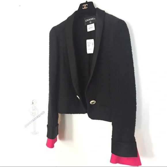Chanel Tweed Tuxedo Blazer - Picture 2 of 16